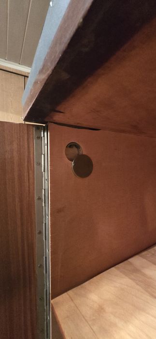 Шкаф деревянный советский