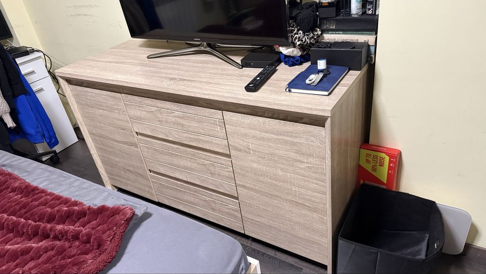 Модерен шкаф 140 x 50 x 80 см