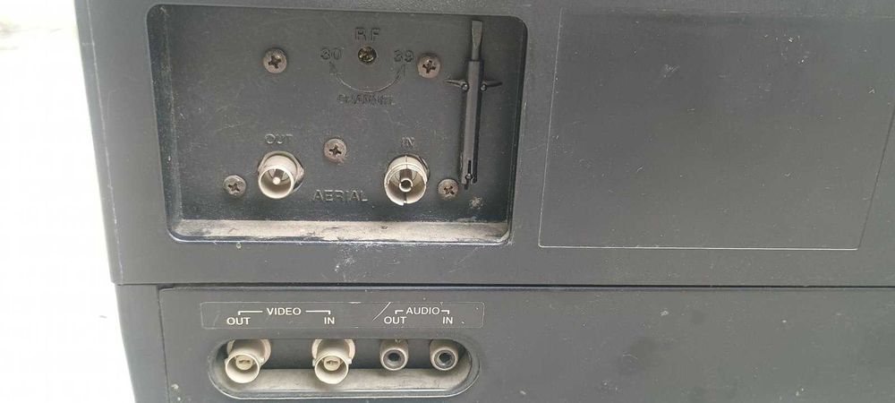 Sony Betamax SL-T7ME + SANYO VTC5000-II video cassette recorder