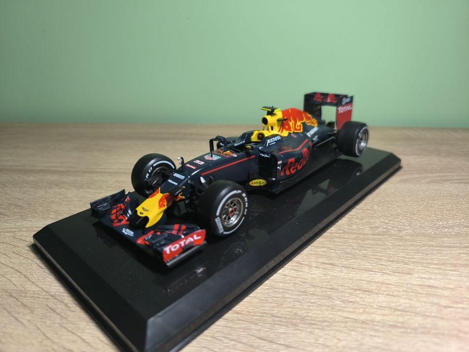 Метални модели Формула 1 мащаб 1:24
