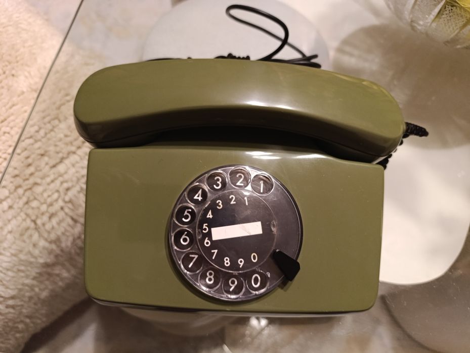 Продавам стационарни телефони нови и малко употребявани.