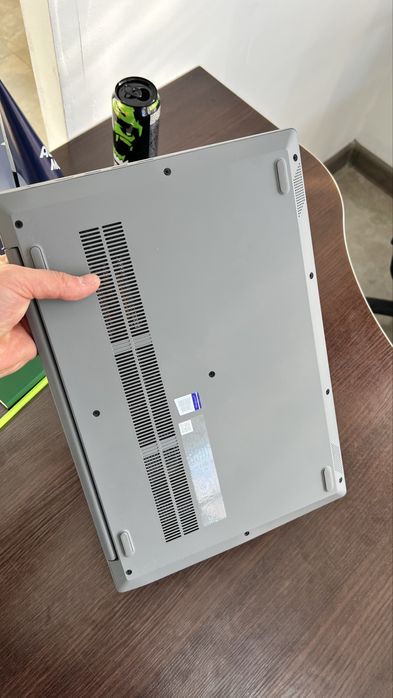 Мощный ноутбук + зарядка