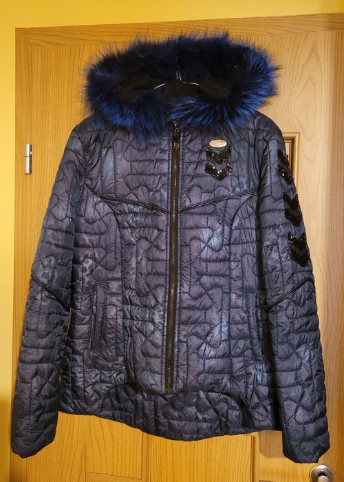 Якета Lucy и Reserved