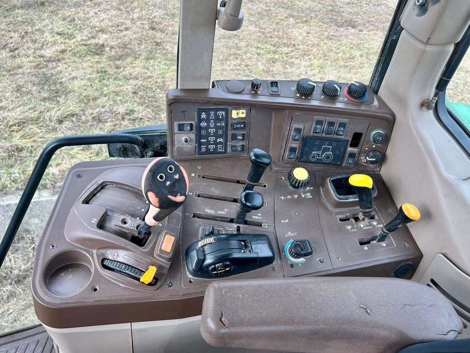 Tractor john deere 6520