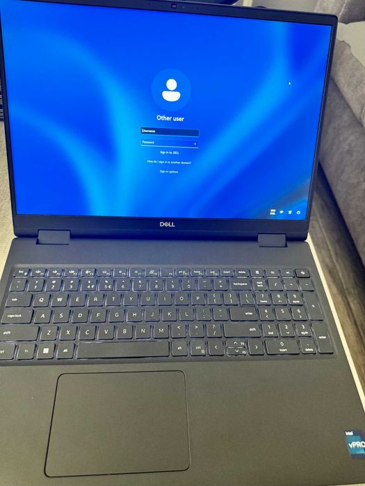 Dell Precision 7670, i7-12850HX, 64GB DDR5 CAMM, Nvidia RTX A5500 16GB