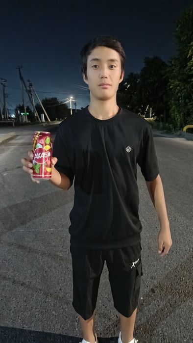 Abduqodir Khusanovning Qatarga qarshi oʻynagan formasi sotiladi.