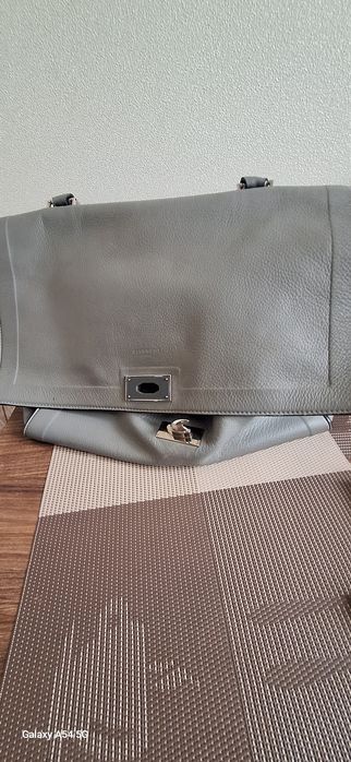 Продаётся сумка Givenchy