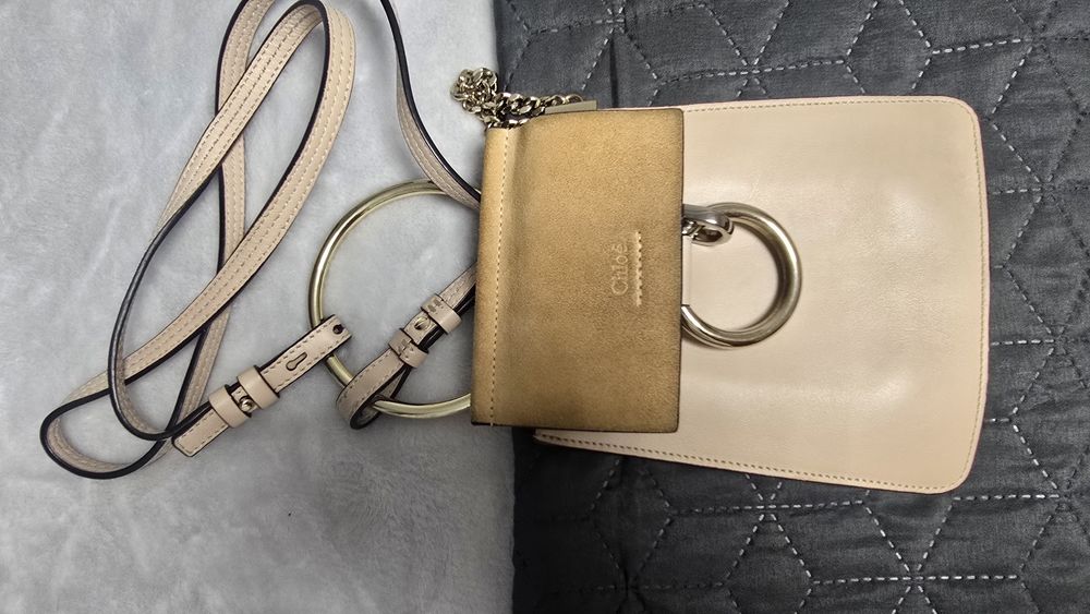 Geanta crossbody Chloe Faye impecabila,piele suede,bej,
