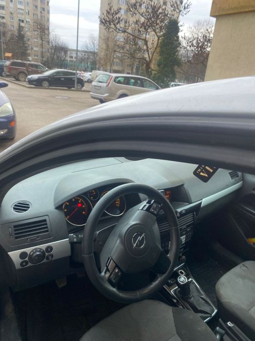 De vanzare Opel Astra 2010