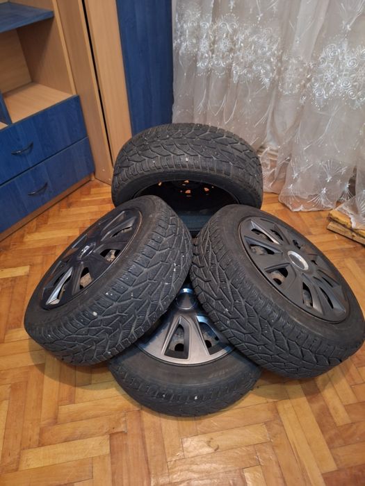 Anvelope iarna Riken R15