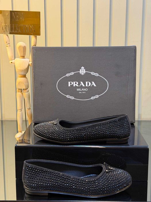 Balerini dama cu pietre