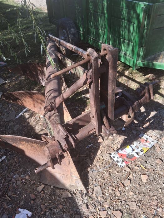 Vand plug 650 cu trei brezde