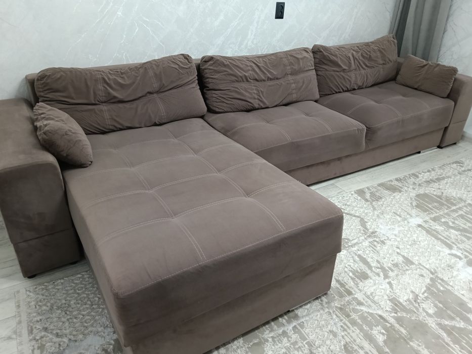 Продам диван 3.5 метра