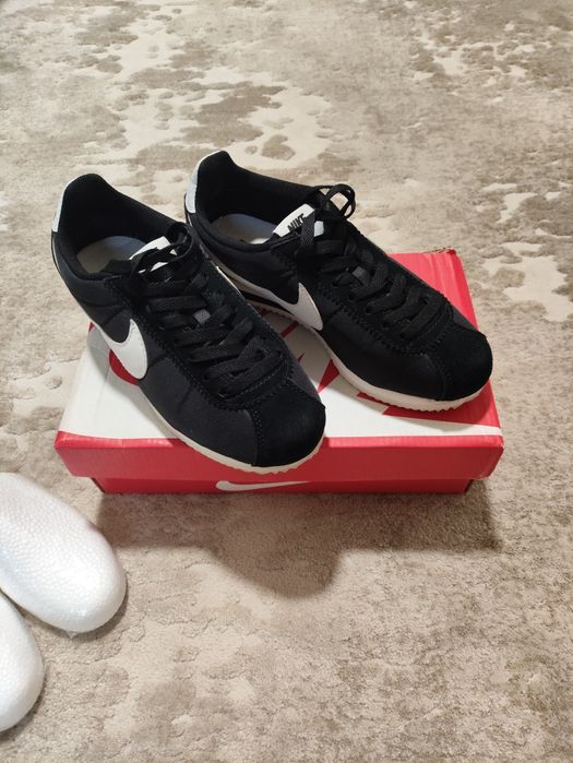 Nike женские кроссовки