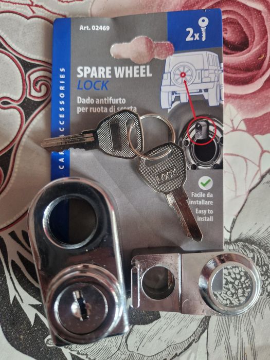 Заключване на резервна гума