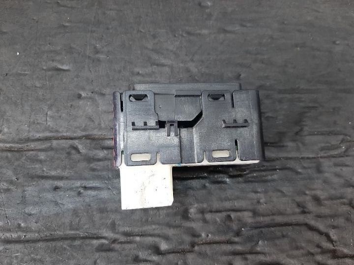 Buton geam electric dreapta fata dodge caliber 56040693ada