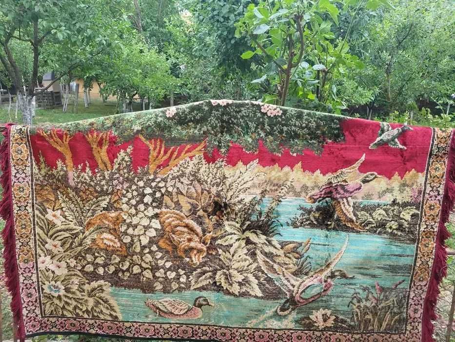 Carpeta cu pasari salbatice si vulpe   original Libia stare impecabila