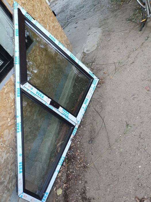 Vând fereastră mansardă