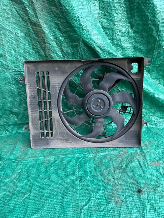 Вентилятор диффузор Хендай Туксон 2 2.0 G4KD Tucson II ix35 радиатор