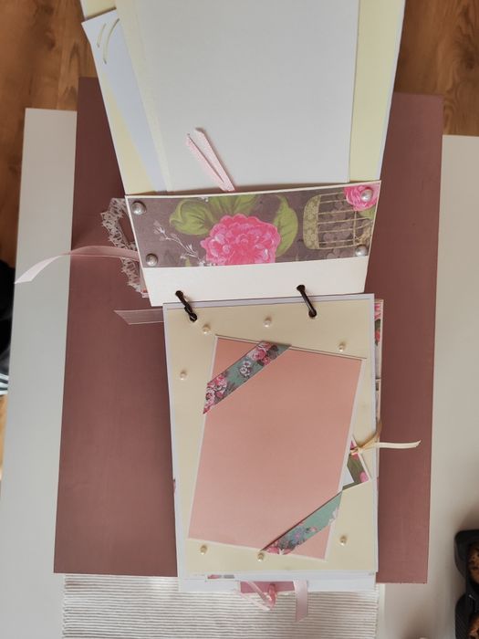 Албум за моминско парти