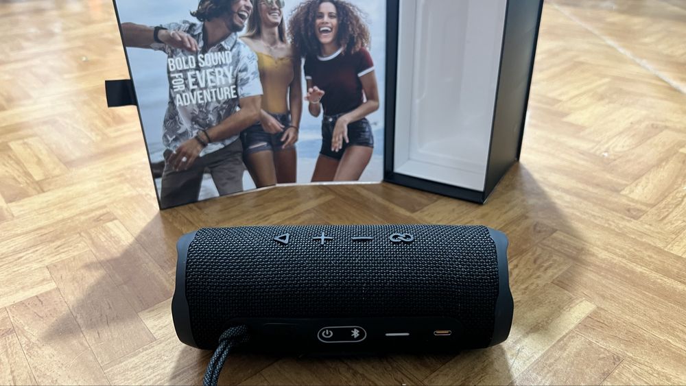 Портативная колонка