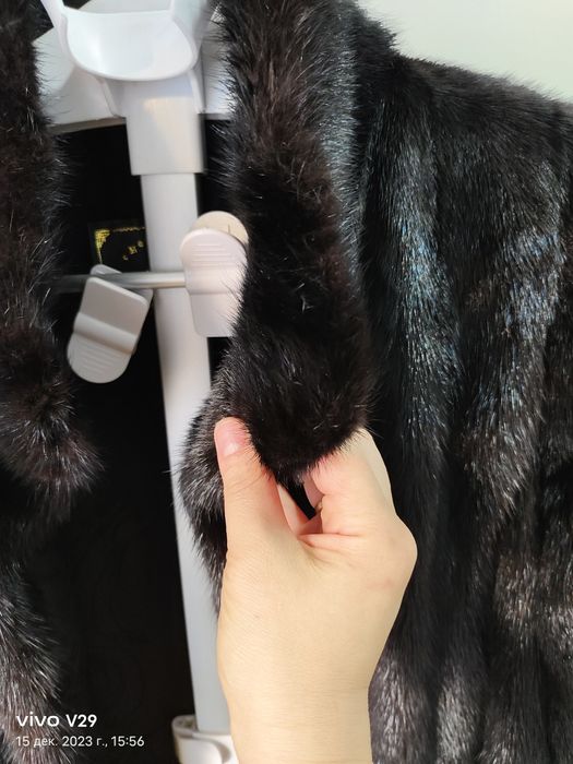 Продам норковую шубу