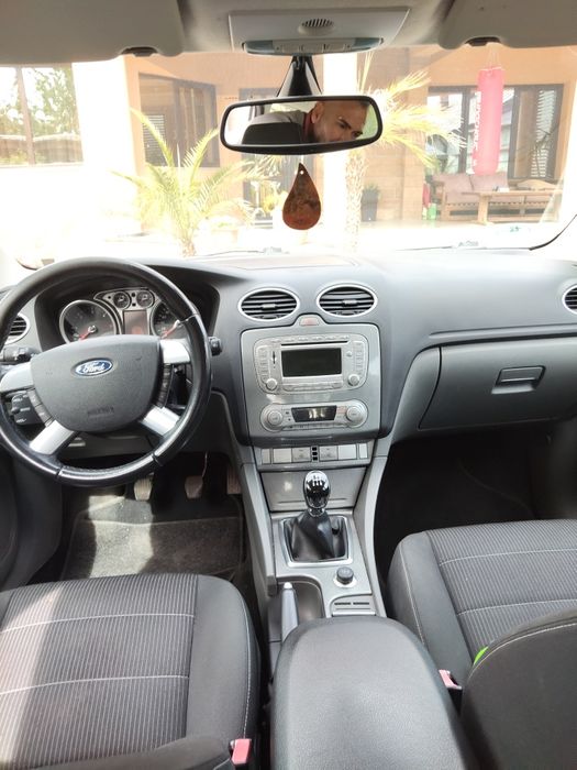 Vând Ford focus 2 1.6tdci