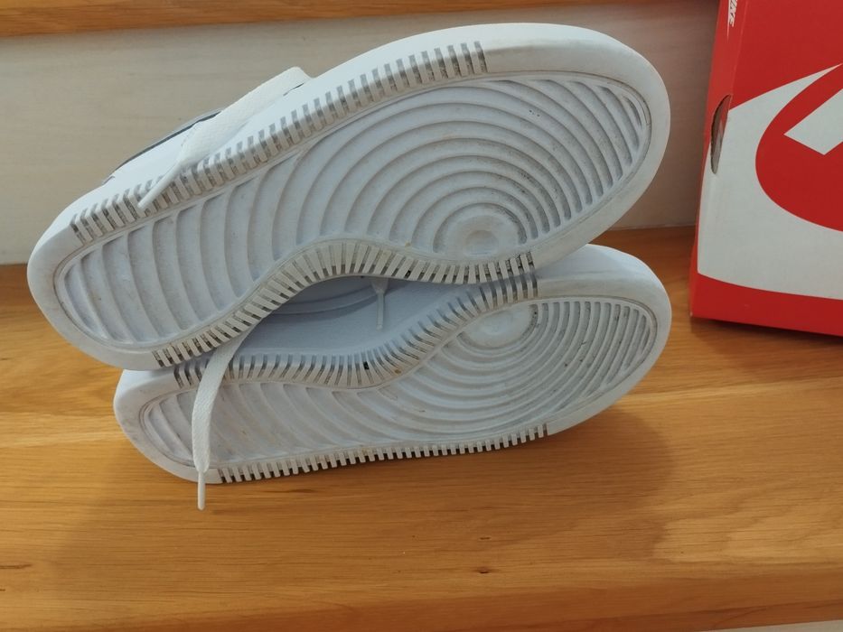 Кожени дамски кецове Nike номер 36