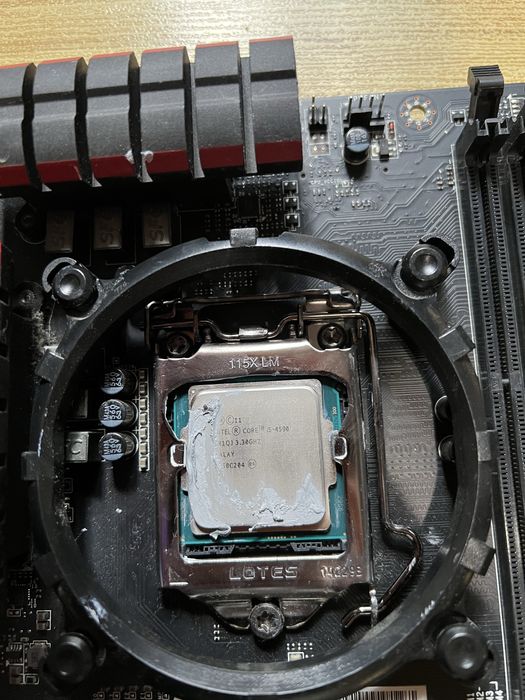 Placa de baza cu procesor i5 4590