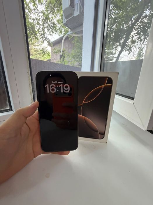 iPhone 16 Pro Max 256GB Desert Titanium