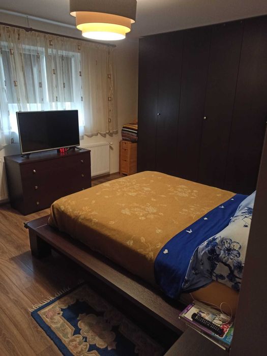 Apartament de Vanzare foarte spațios și luminos