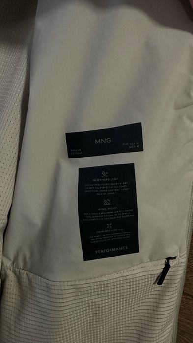 MANGO ветровка новая