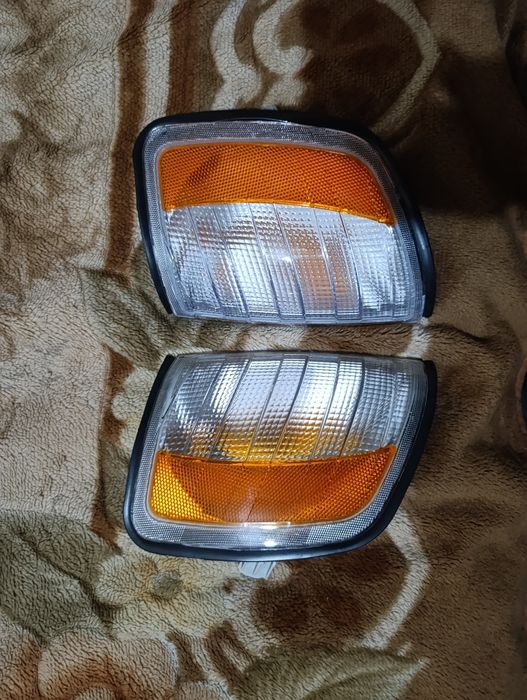 Фары на Мерседес Е и поворотники