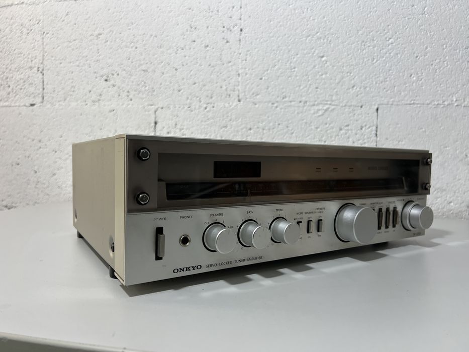 Vand amplificator Onkyo TX-2000