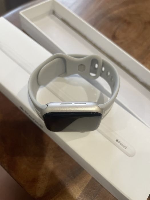 Apple watch SE 2nd gen 40mm GPS