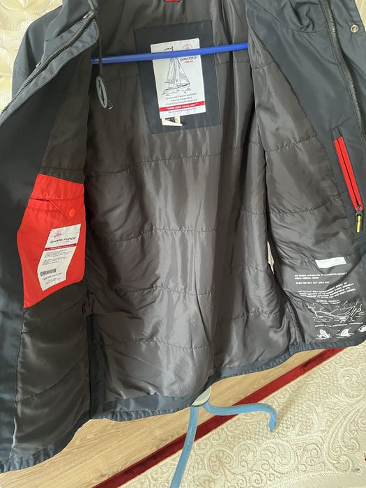 Продам осеннию куртку