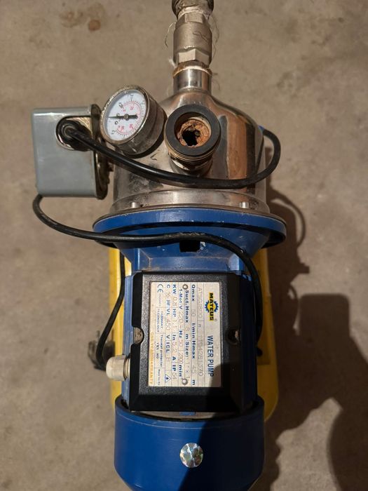 Продам насос водяной