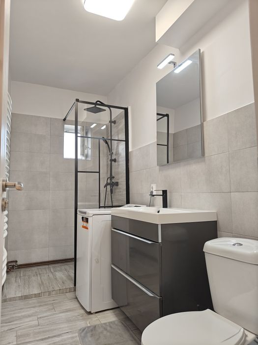 PF inchiriez apartament 2 camere zona  Garii