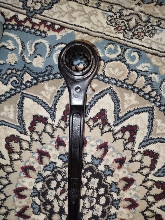 Kluch trishotka udarniy xarxil oʻlchalilar bor