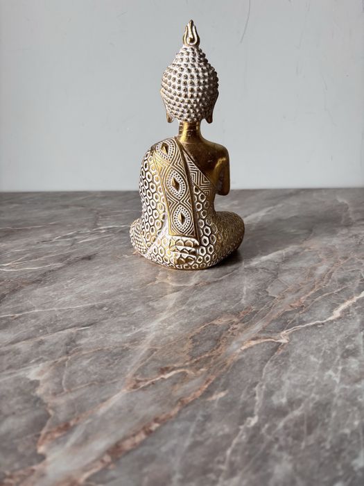 Статуетна Буда.