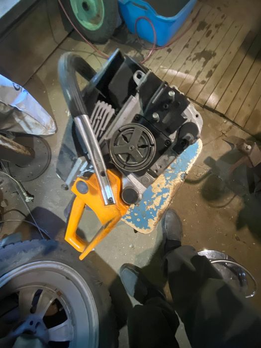 Продам  пила бензиновая