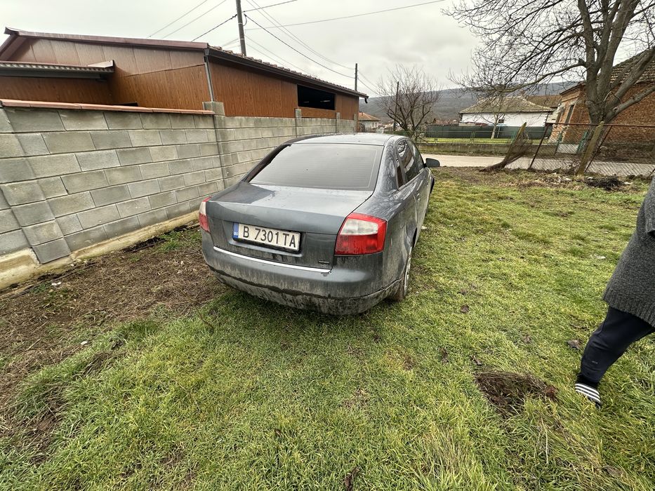 Ауди А4 В6 продавам