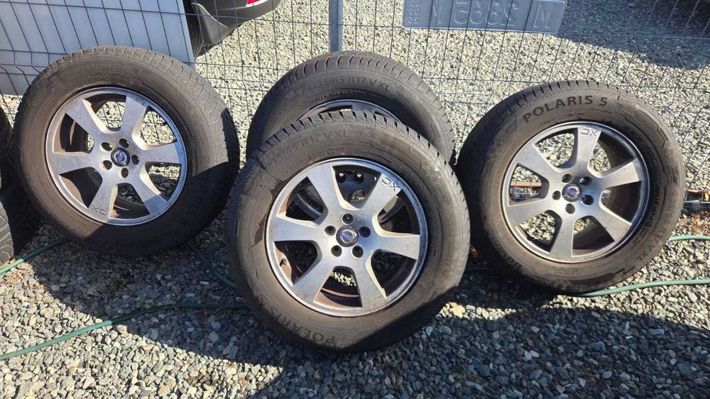 Set Jante Aliaj R17 Volvo XC60 cu Anvelope Iarnă Barum 235/65 R17