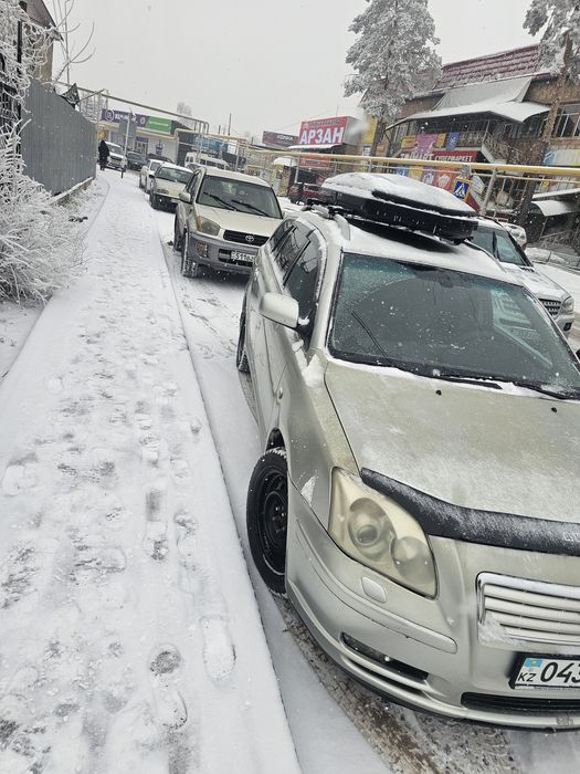 Продам Тойоту Авенсис