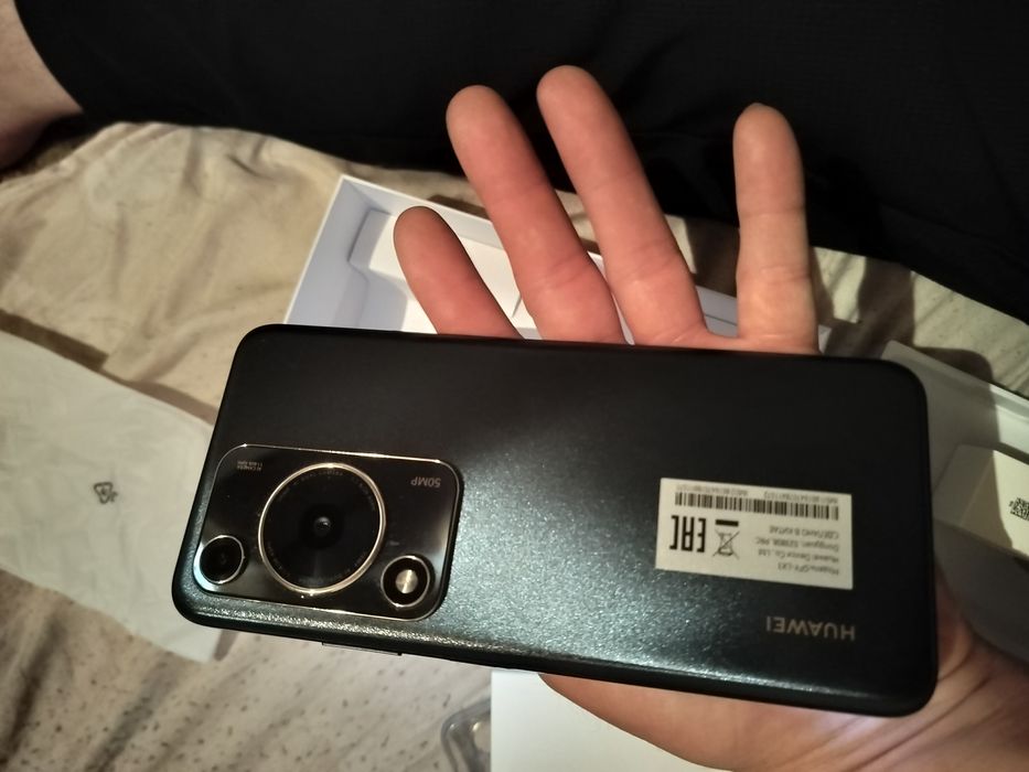 Продам новый телефон