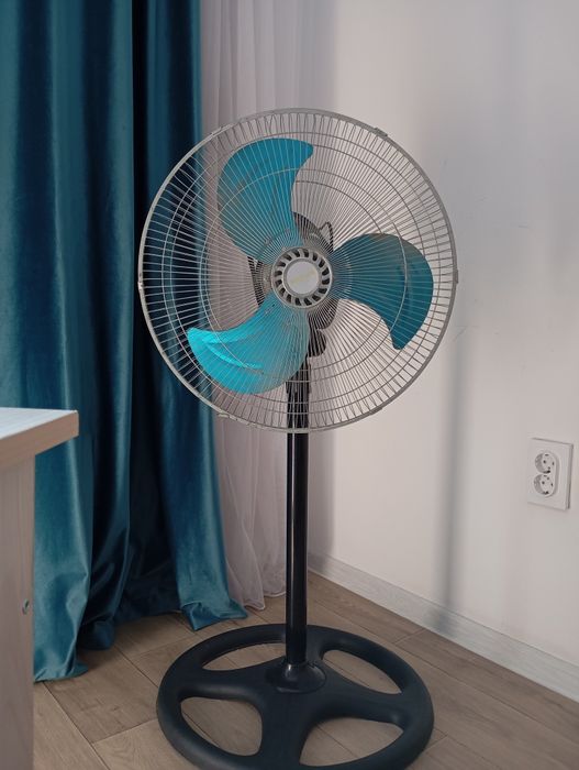 Вентилятор новый почти