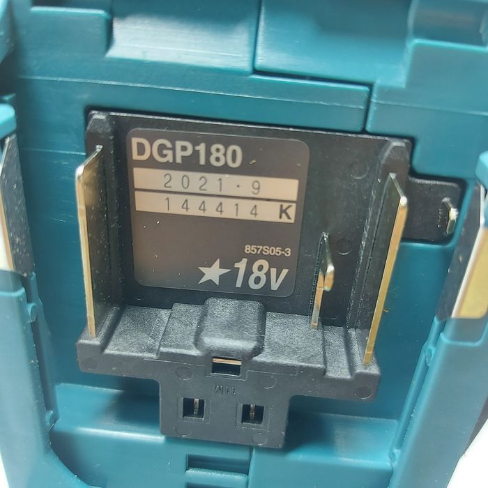 Акумулаторен такаламит(гресьорка) Makita DGP180Z