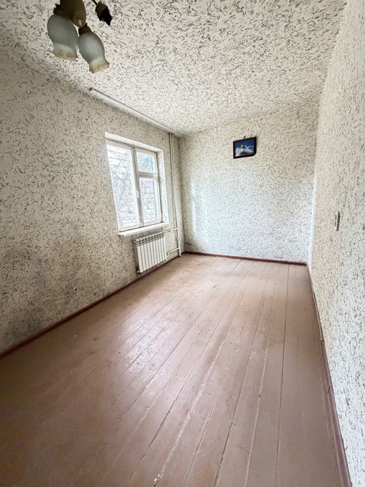 Продаётся 2х ком. квартира, 1 этаж, октябрь