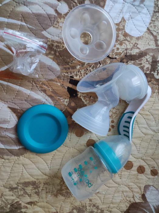 Продам ручной молокоотсос Baboo for mums.