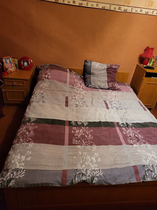 Продаётся спальный гарнитур